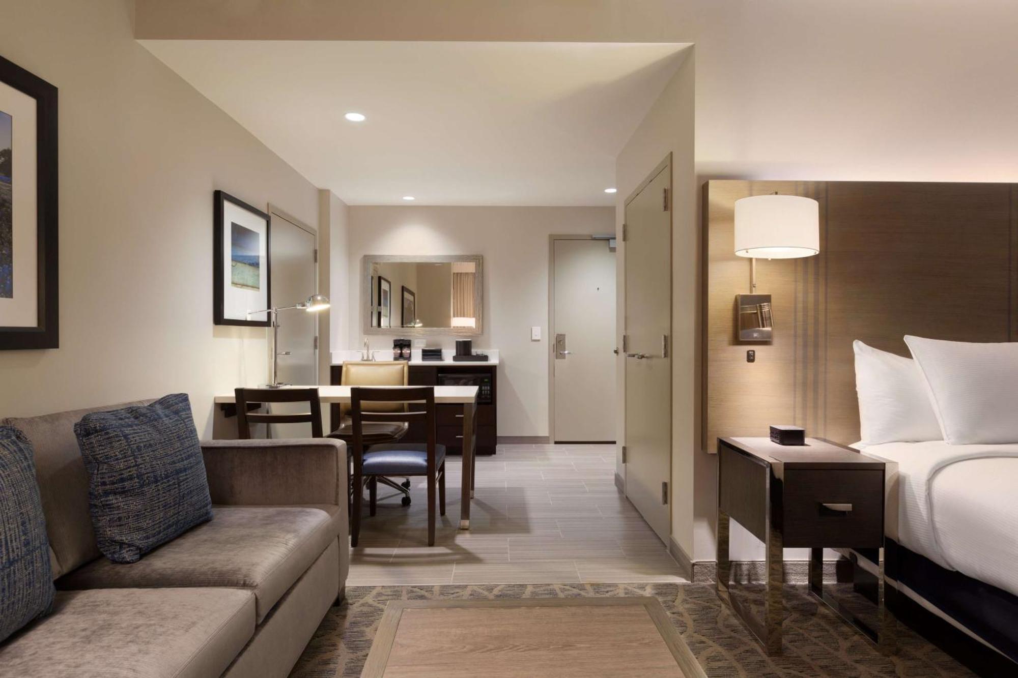 Embassy Suites By Hilton דה וודלנדס מראה חיצוני תמונה