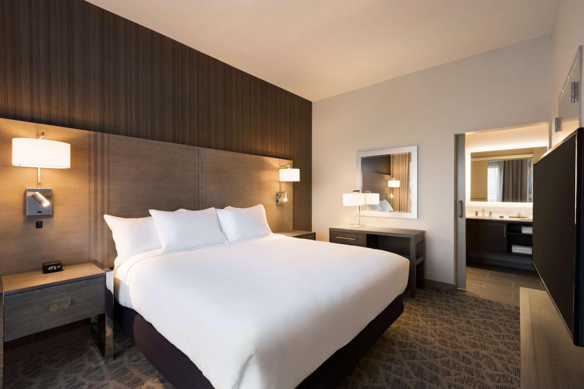 Embassy Suites By Hilton דה וודלנדס מראה חיצוני תמונה