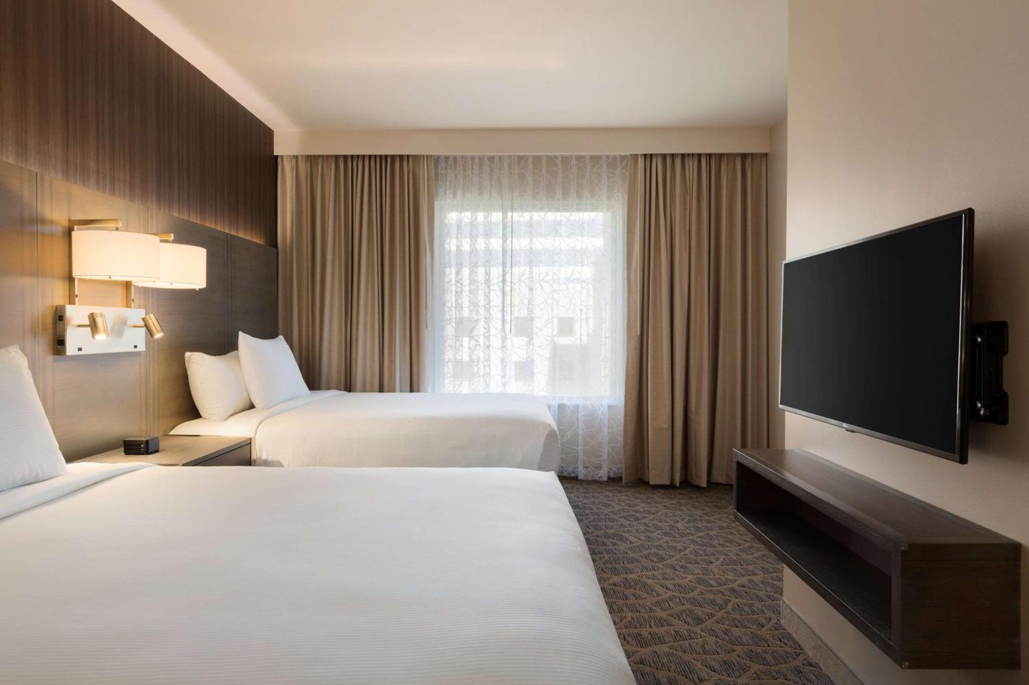 Embassy Suites By Hilton דה וודלנדס מראה חיצוני תמונה