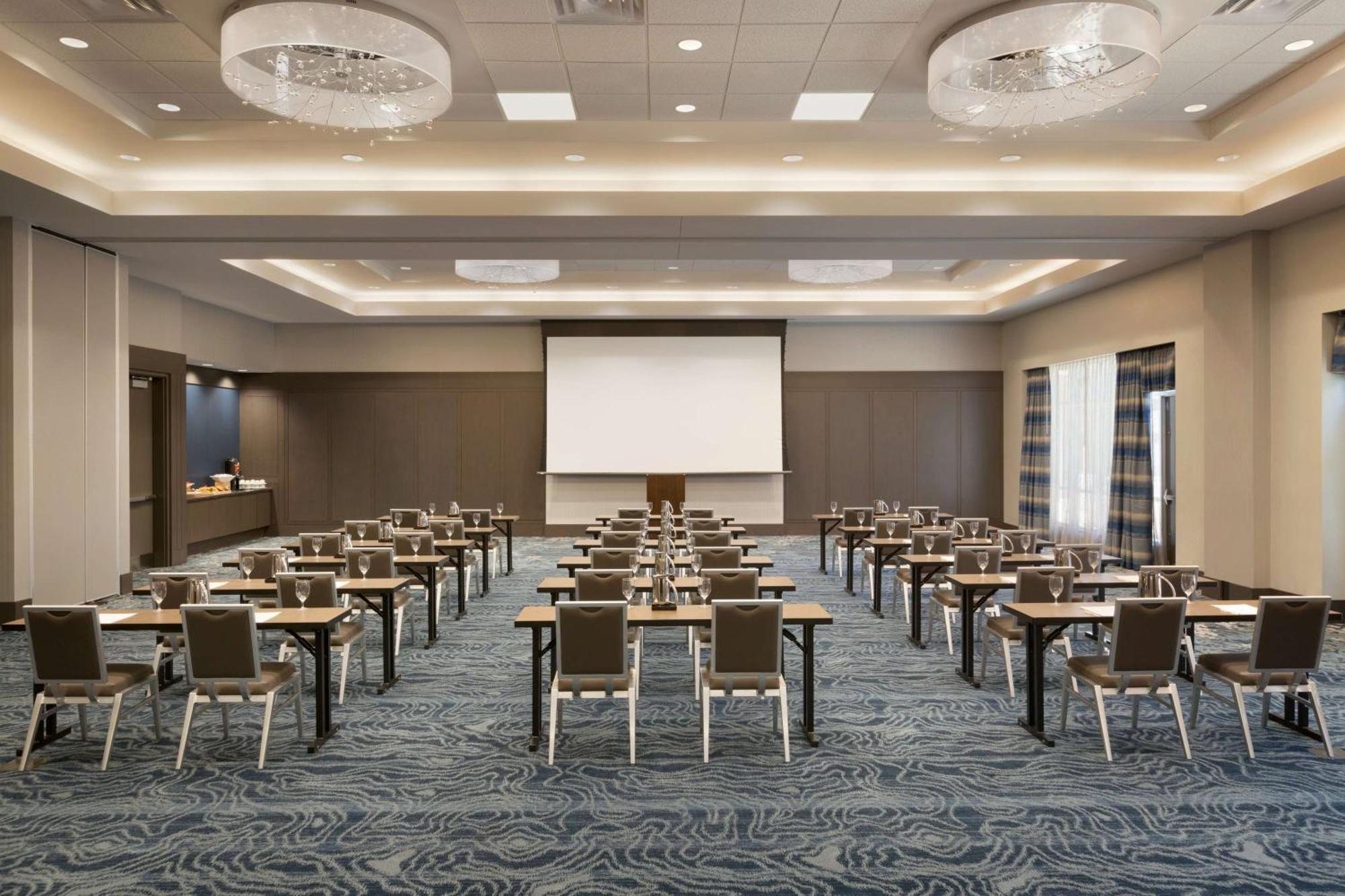 Embassy Suites By Hilton דה וודלנדס מראה חיצוני תמונה