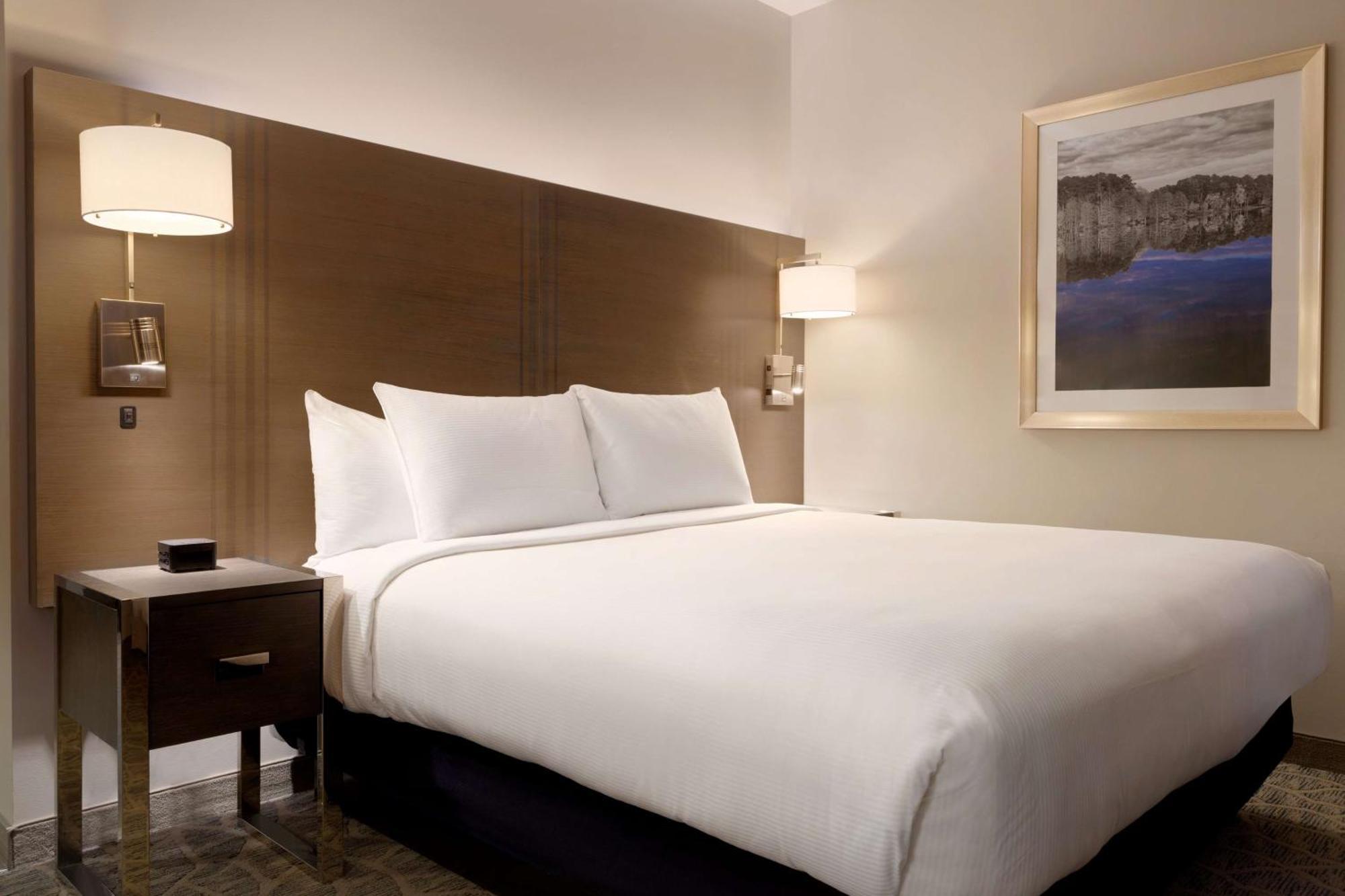 Embassy Suites By Hilton דה וודלנדס מראה חיצוני תמונה