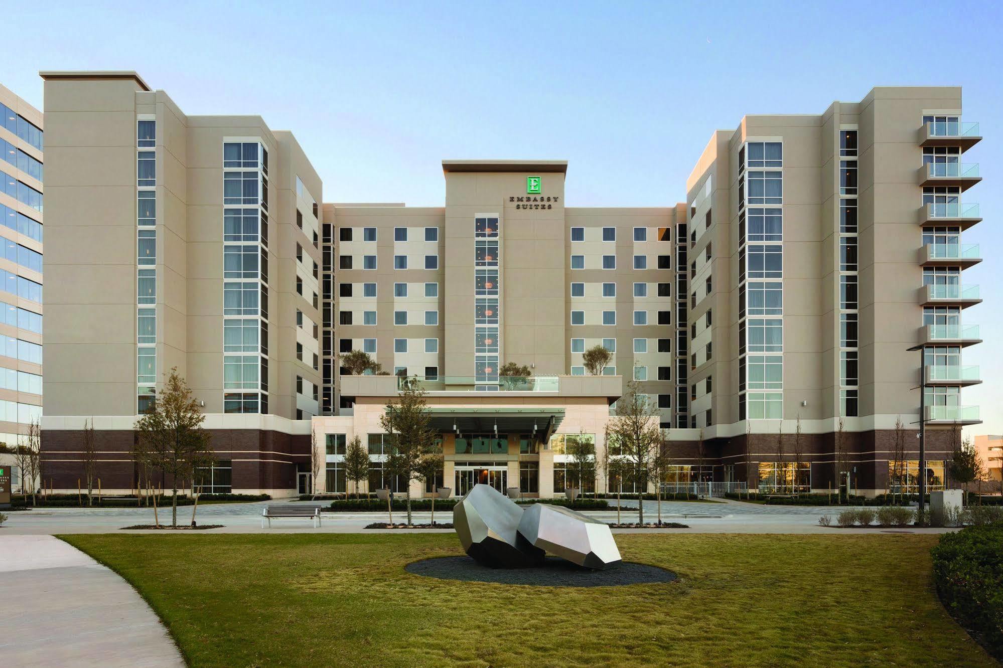 Embassy Suites By Hilton דה וודלנדס מראה חיצוני תמונה